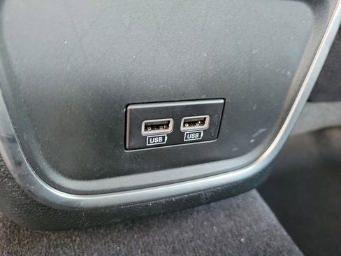 Used 2019 Dodge Charger SXT RWD image 13