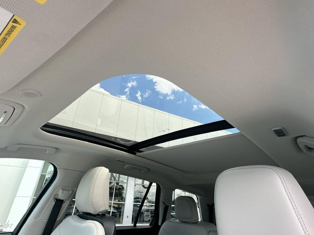 Certified 2026 Lincoln Aviator 2WD image 11