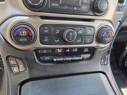 Used 2017 GMC Yukon Denali RWD image 6