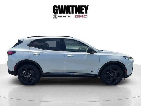 Used 2025 Buick Envision Sport Touring AWD/4WD image 2