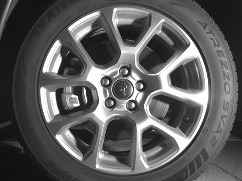 Used 2025 Jeep Compass Limited AWD/4WD image 12
