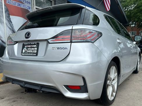 Used 2015 Lexus CT 200h FWD image 3
