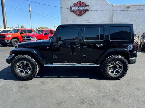 Used 2013 Jeep Wrangler Unlimited Sahara w/ Dual Top Group AWD/4WD image 6