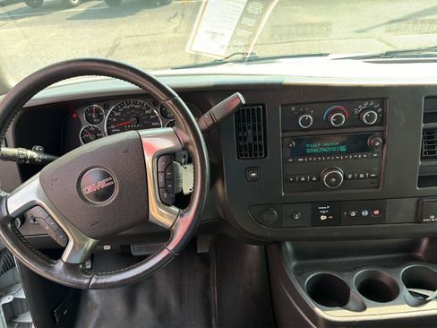 Used 2019 GMC Savana 2500 Extended w/ Driver Convenience Package RWD image 10