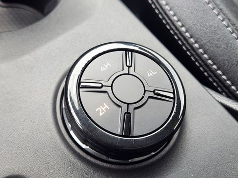 Used 2024 Ford Ranger Lariat w/ FX4 Off-Road Package image 28