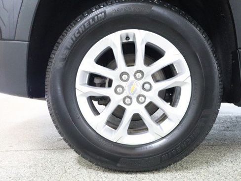 Used 2020 Chevrolet Traverse LT w/ LPO, Floor Liner Package FWD image 22