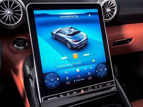 Used 2022 Mercedes-Benz SL 63 AMG 4MATIC image 31