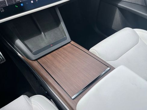 Used 2023 Tesla Model X image 26