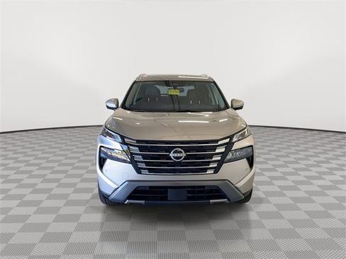 Certified 2024 Nissan Rogue SL w/ SL Premium Package image 3