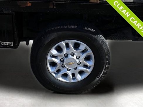 Used 2022 Chevrolet Silverado 3500 LT w/ Convenience Package image 9