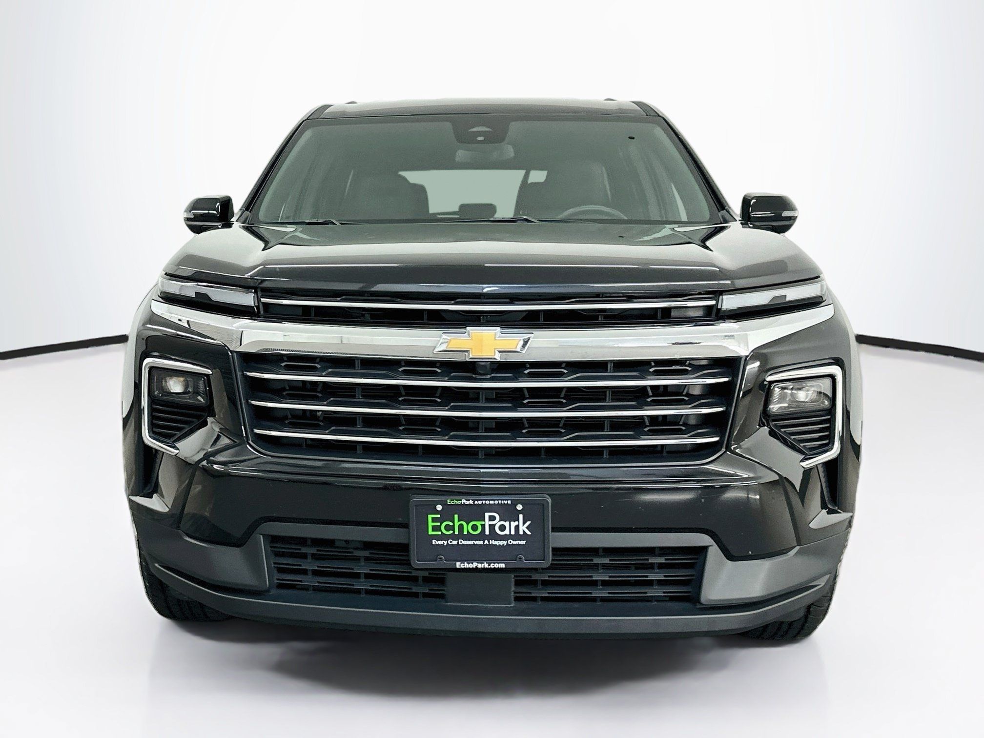 Used 2025 Chevrolet Traverse LT AWD/4WD image 2