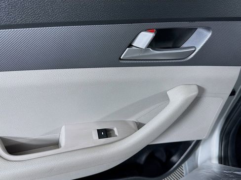 Used 2017 Hyundai Sonata SE image 12