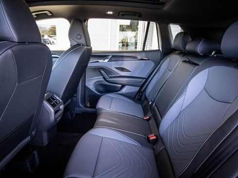 New 2026 Volkswagen Tiguan SE R-Line image 28