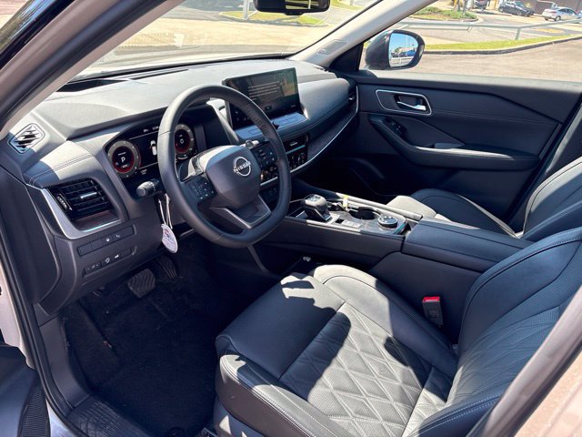 Used 2026 Nissan Rogue Platinum w/ Platinum Premium Package AWD/4WD image 8