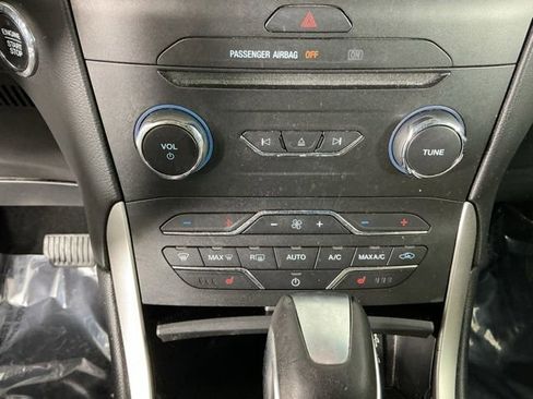 Used 2016 Ford Edge SEL w/ Equipment Group 201A AWD/4WD image 30