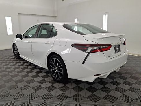 Used 2021 Toyota Camry SE FWD image 21