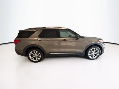 Used 2021 Ford Explorer Platinum w/ Equipment Group 601A AWD/4WD image 9