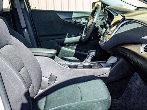 Used 2024 Chevrolet Malibu LT image 22