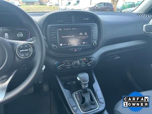 Used 2023 Kia Soul LX w/ LX Technology Package image 14