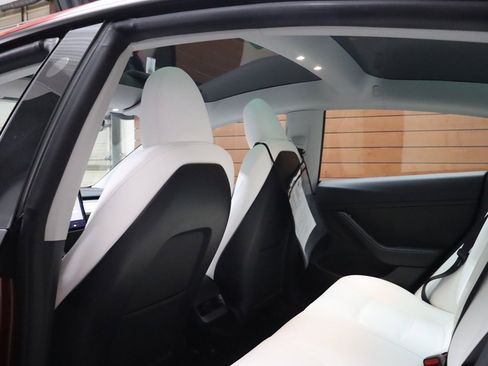 Used 2023 Tesla Model 3 Standard Range image 35