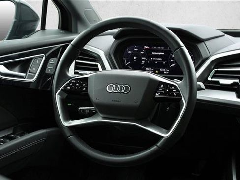 Used 2023 Audi Q4 e-tron Premium Plus w/ Premium Plus RWD image 14