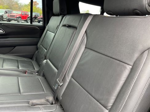 Used 2022 Chevrolet Suburban LT image 40