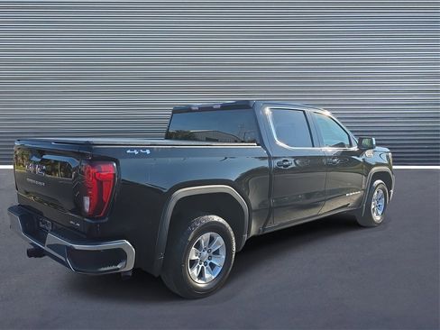 Used 2020 GMC Sierra 1500 SLE w/ SLE Value Package image 3