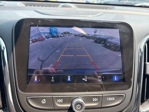 Used 2022 Chevrolet Equinox RS w/ RS Leather Package AWD/4WD image 24