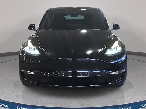 Used 2023 Tesla Model Y Long Range image 3