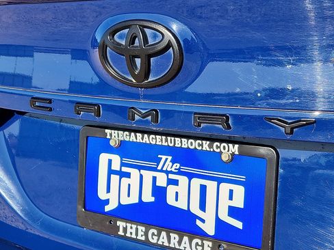 Used 2023 Toyota Camry SE image 8