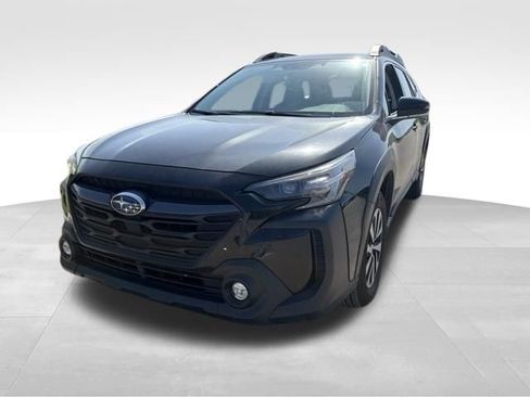 Used 2025 Subaru Outback Premium AWD/4WD image 11