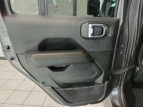Used 2024 Jeep Wrangler Unlimited Sahara AWD/4WD image 30