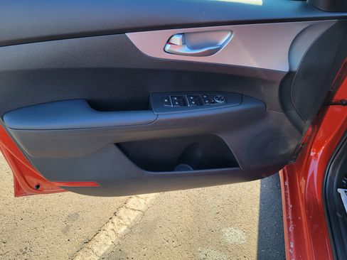 Used 2023 Kia Forte LXS w/ LXS Technology Package image 18