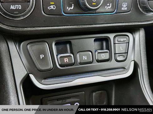 Used 2020 GMC Terrain Denali w/ Denali Premium Package AWD/4WD image 17