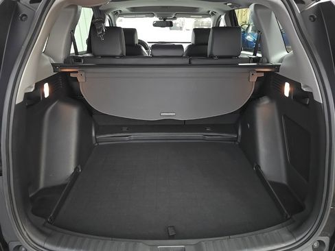 Used 2022 Honda CR-V Touring image 12