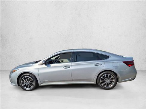 Used 2016 Toyota Avalon XLE Premium FWD image 7