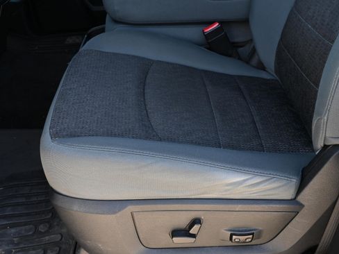 Used 2017 RAM 1500 Big Horn image 32