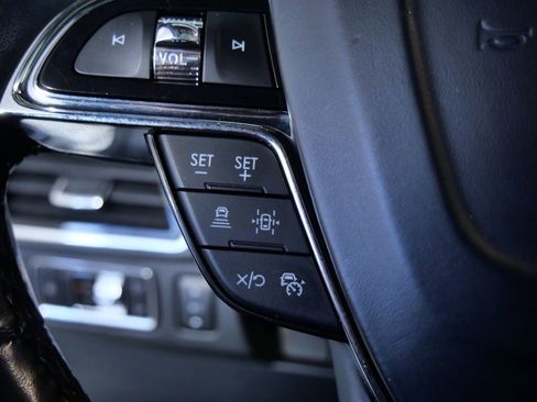 Used 2023 Lincoln Navigator Reserve AWD/4WD image 23