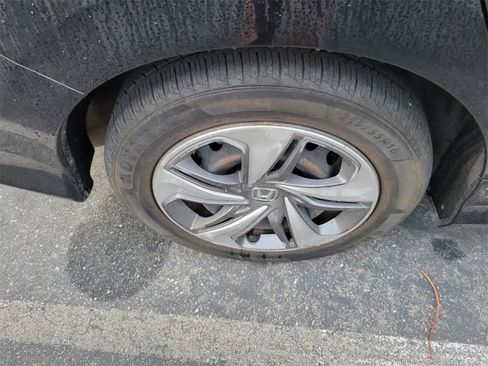 Used 2019 Honda Civic LX image 10