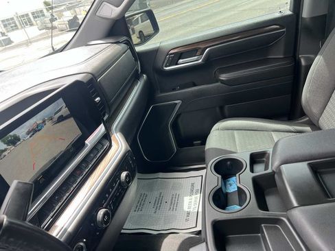 Used 2022 Chevrolet Silverado 1500 LT AWD/4WD image 12