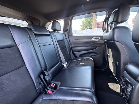 Used 2020 Jeep Grand Cherokee Altitude AWD/4WD image 21