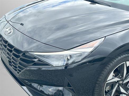 Certified 2023 Hyundai Elantra SEL w/ Convenience Package image 13