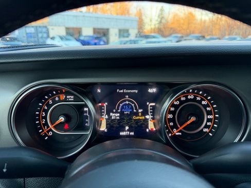 Used 2022 Jeep Gladiator Willys image 14