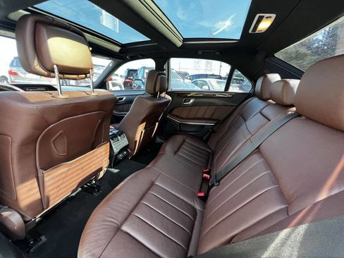 Used 2014 Mercedes-Benz E 550 4MATIC Sedan image 18