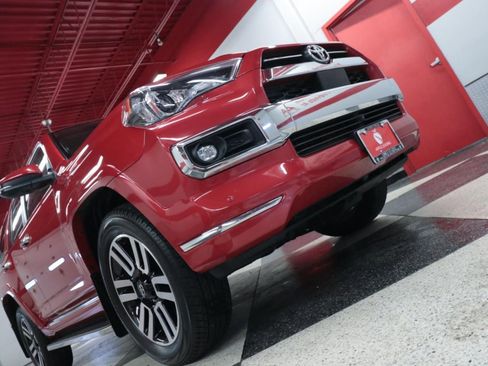 Used 2022 Toyota 4Runner Limited AWD/4WD image 33