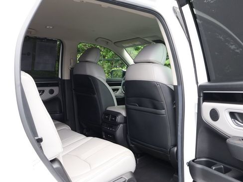 Used 2025 Honda Pilot EX-L image 50