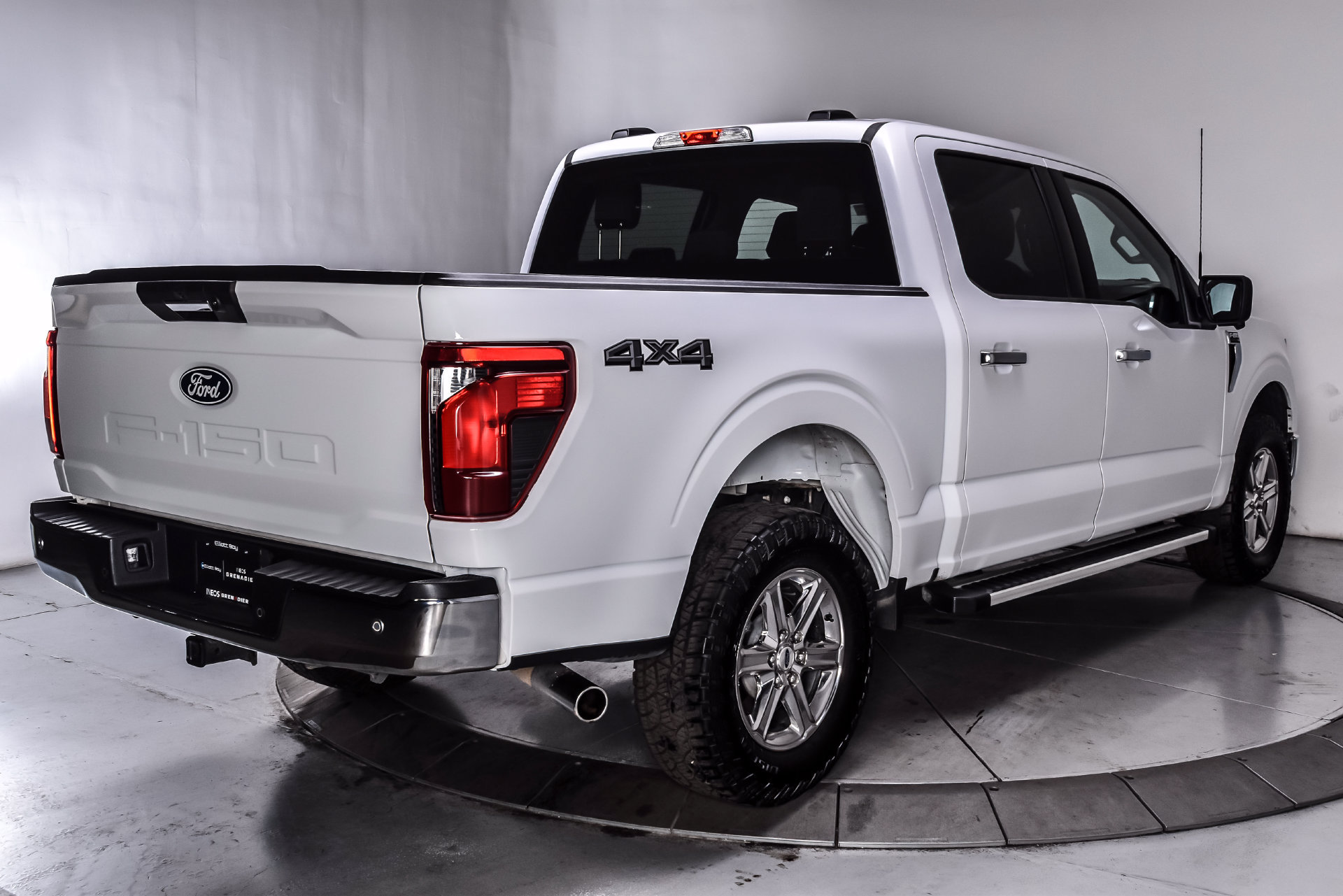 Used 2024 Ford F150 XLT w/ Tow/Haul Package AWD/4WD image 6