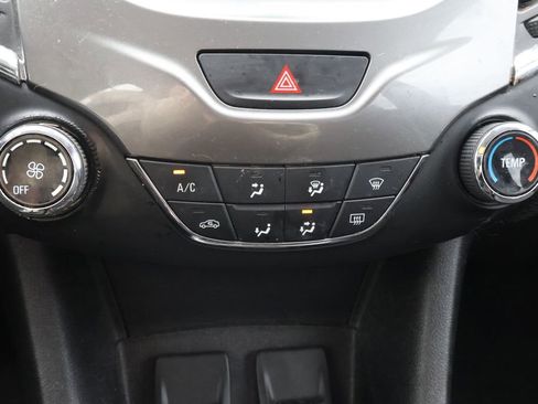 Used 2017 Chevrolet Cruze LT image 24