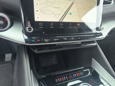 New 2026 Jeep Grand Wagoneer 4WD image 19