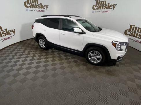 Used 2024 GMC Terrain SLE w/ Driver Convenience Package FWD image 8